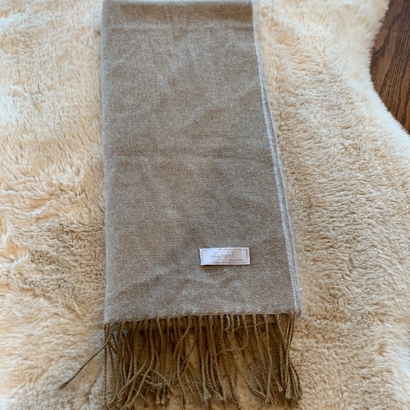 NWOT. Ziggilli scarf - Picture 2 of 3